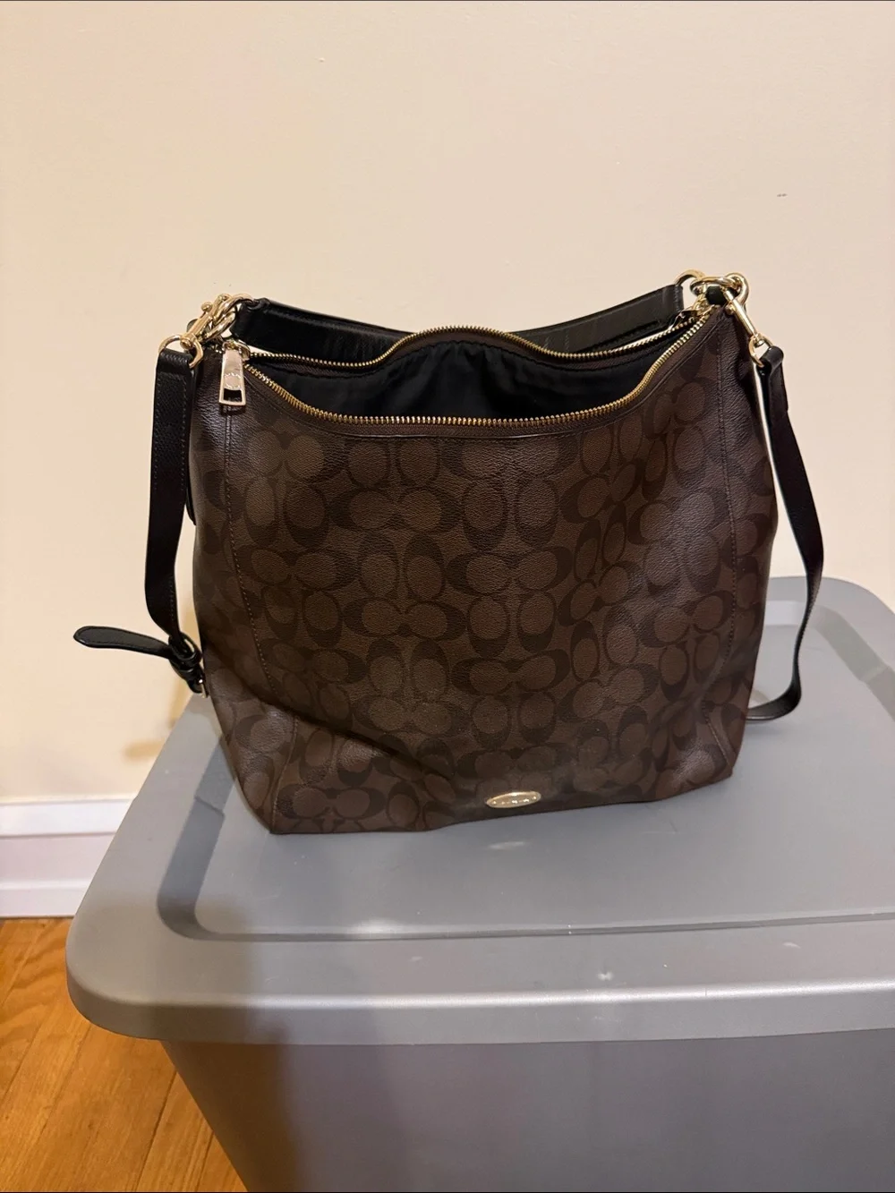 Coach shoulder bag